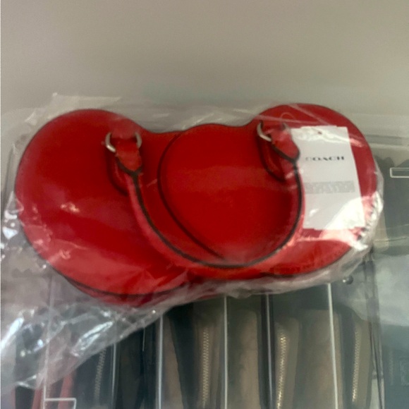 🍒NEW Coach Cherry crossbody Bag/CR249🍒 - Picture 6 of 8